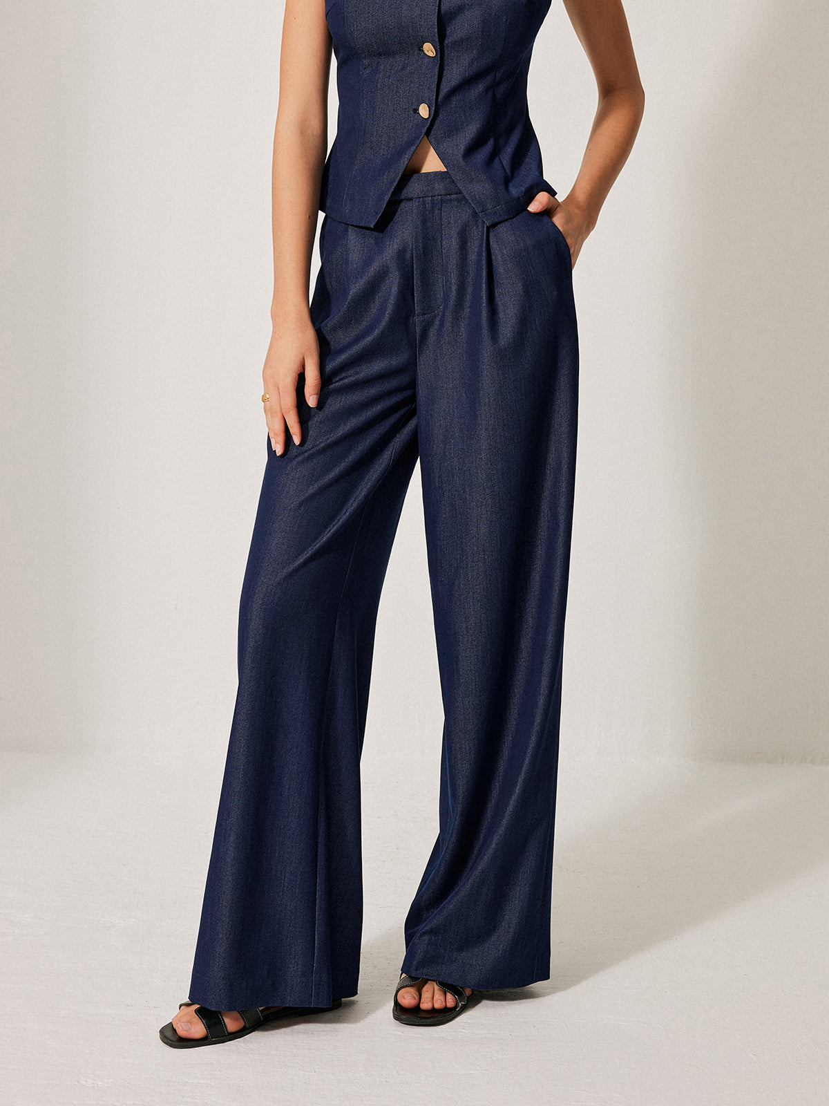 Mid-Waist Pocket Detail Pants Mid-Waist Pocket Detail Pants