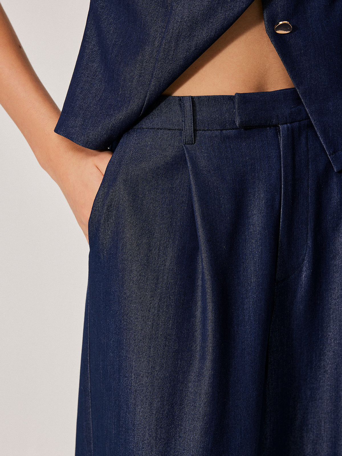 Mid-Waist Pocket Detail Pants Mid-Waist Pocket Detail Pants