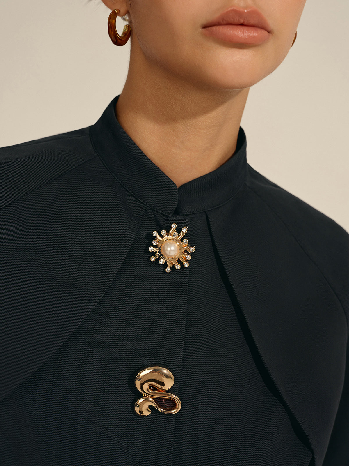 Metal Decor Cropped Blouse Metal Decor Cropped Blouse
