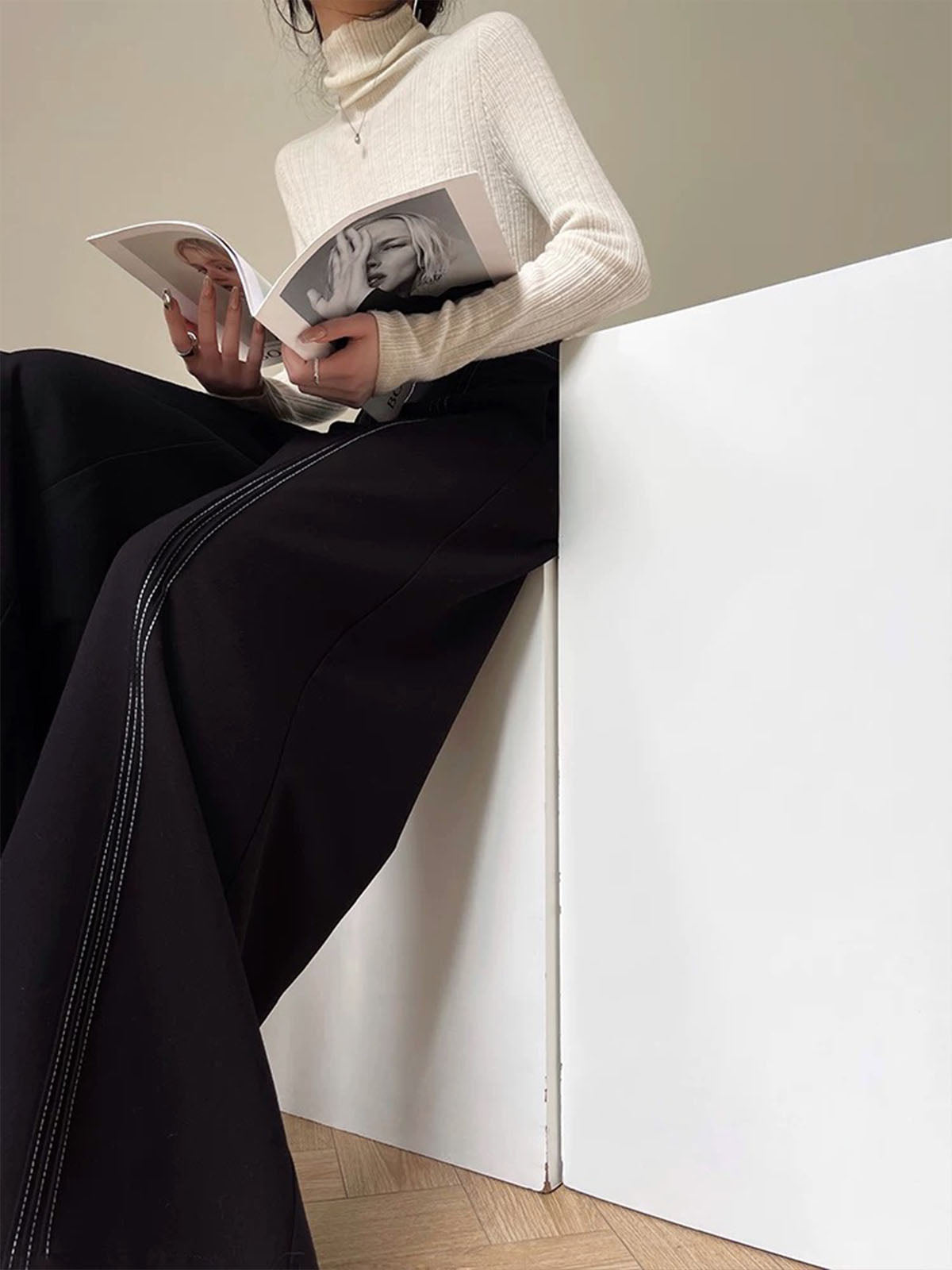 Contrast Bars Wide-Leg Flare Pants Contrast Bars Wide-Leg Flare Pants