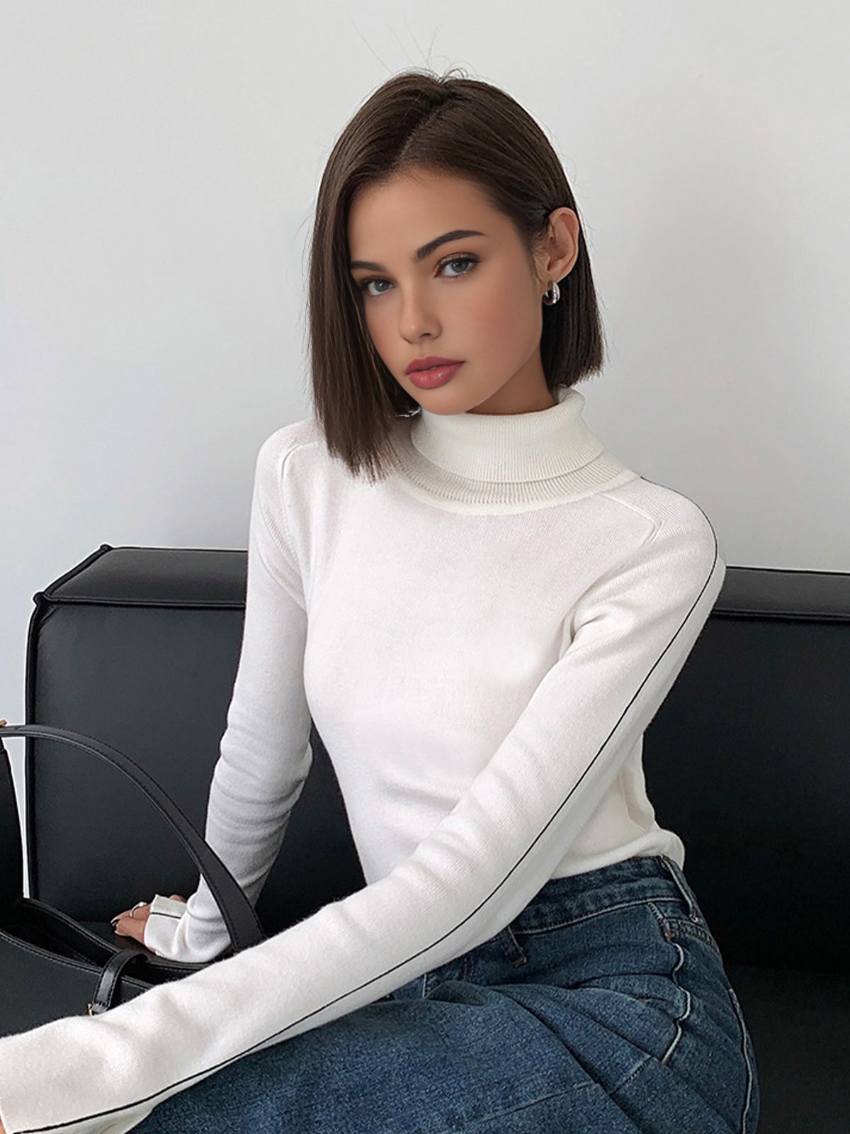 Contrast Piping Turtleneck Sweater Contrast Piping Turtleneck Sweater