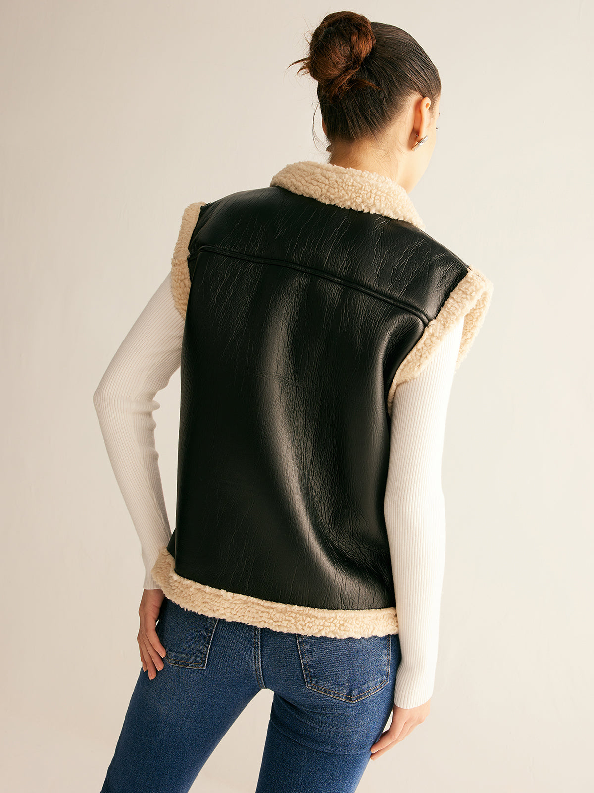 Teddy Lined PU Leather Vest Teddy Lined PU Leather Vest