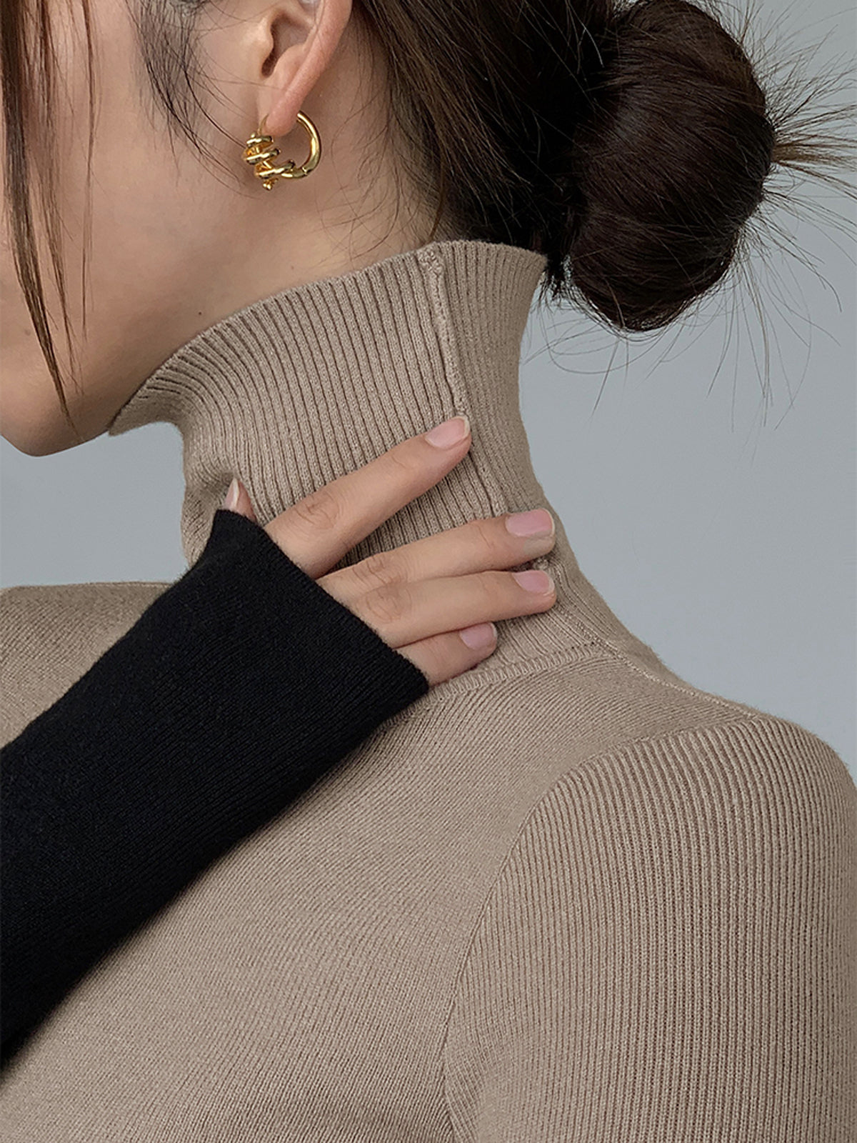 Asymmetric Patchwork Long Sleeve Mock Neck Knit Top Asymmetric Patchwork Long Sleeve Mock Neck Knit Top