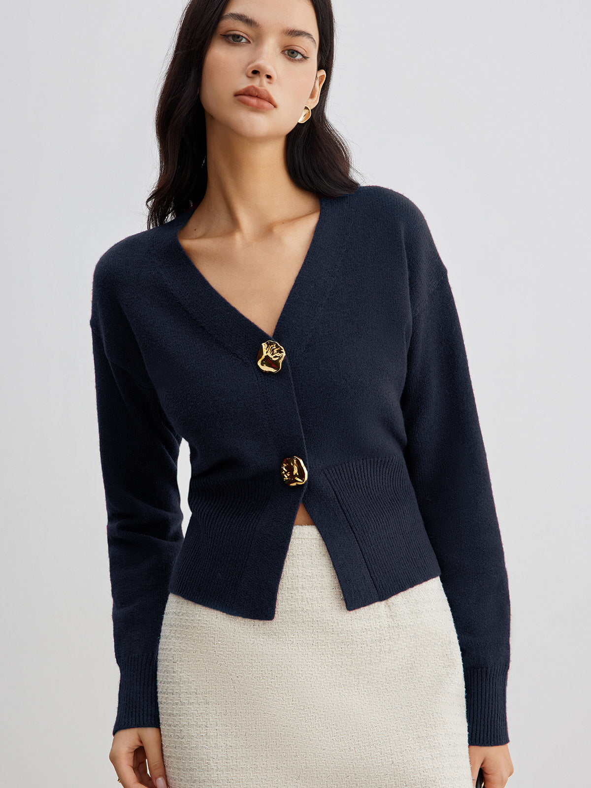 Elegant Metal Button Short Cardigan Elegant Metal Button Short Cardigan