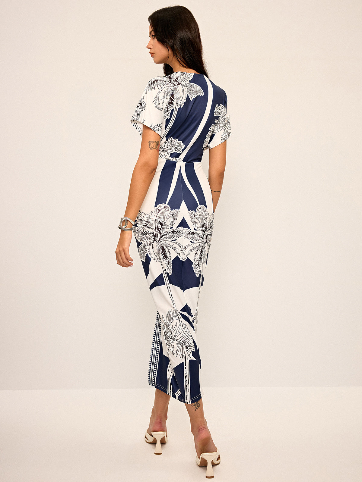 Printed Deep V-Neck Midi Dress Without Belt Printed Deep V-Neck Midi Dress Without Belt