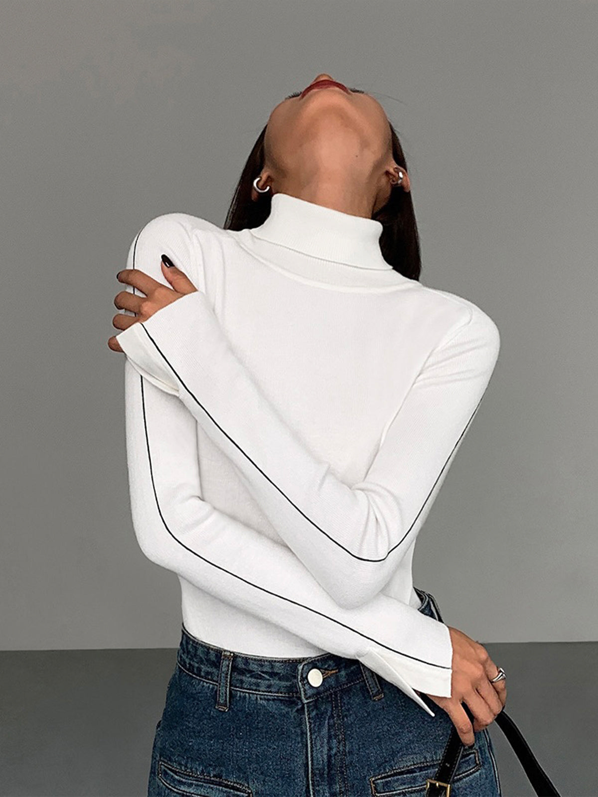 Contrast Piping Turtleneck Sweater Contrast Piping Turtleneck Sweater